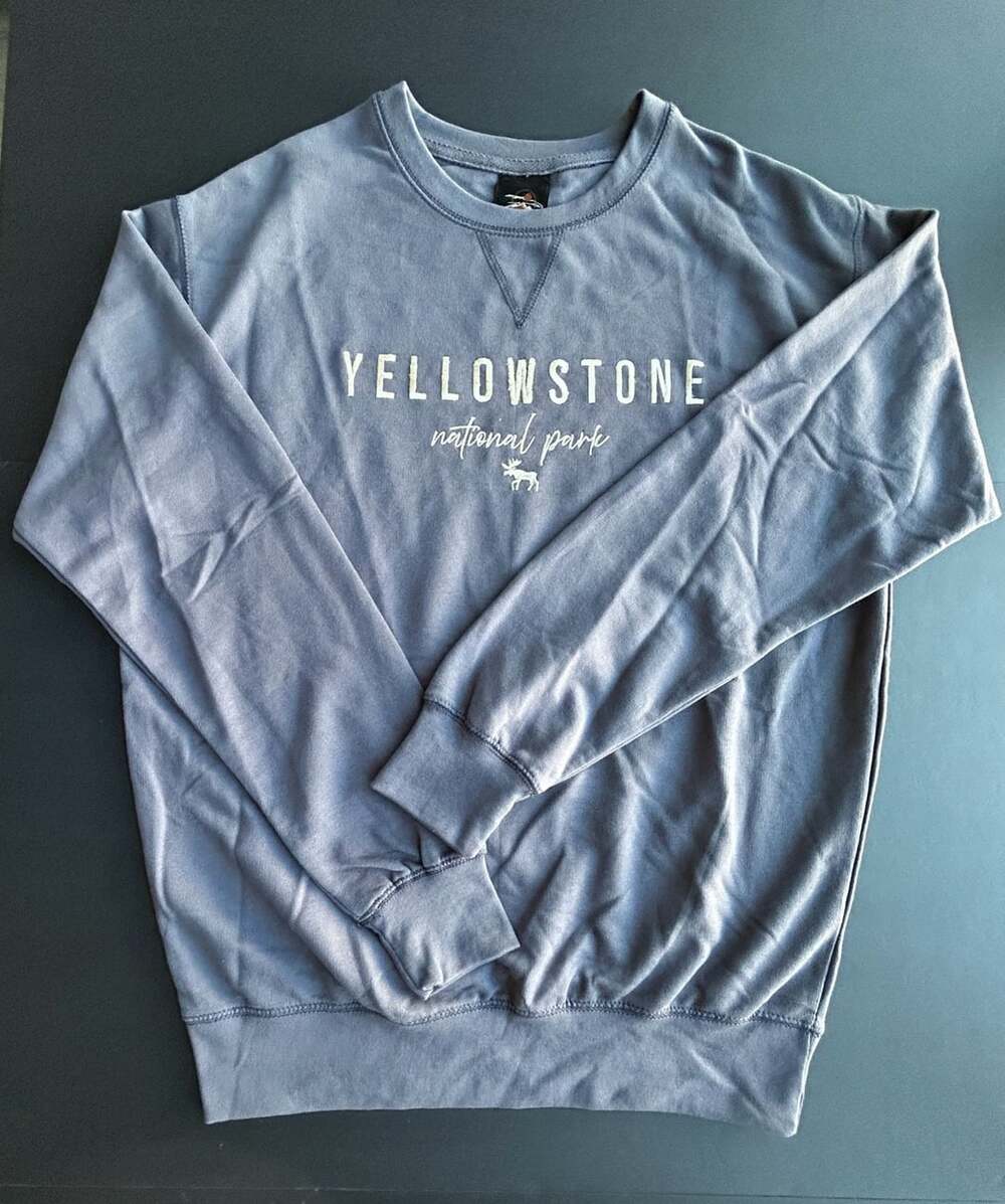 Prairie Mountain Yellowstone National Park Sweatshirt Size M Blue